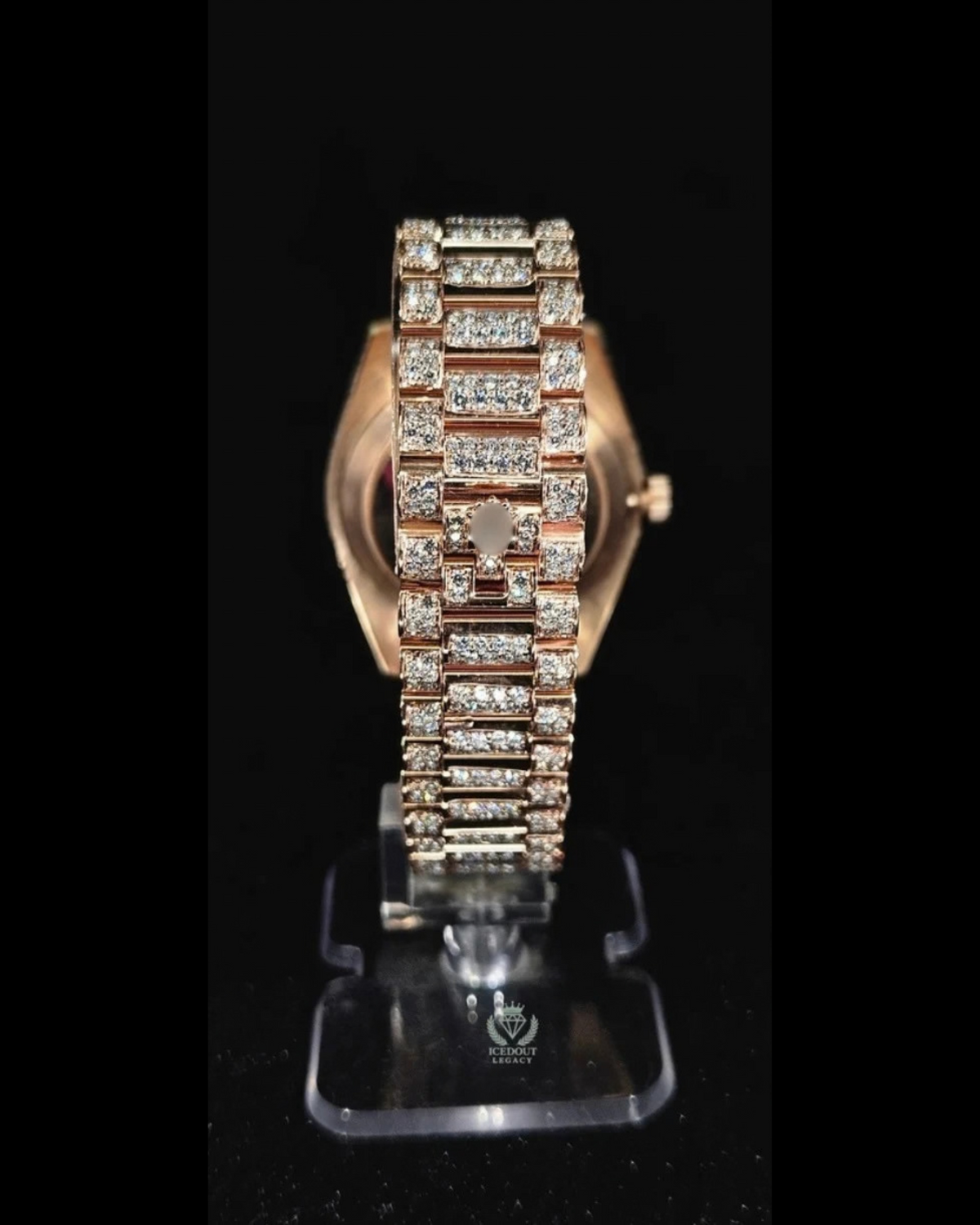 Classic Round Moissanite Watch – 06_moissanite-watch-6_image-2.png