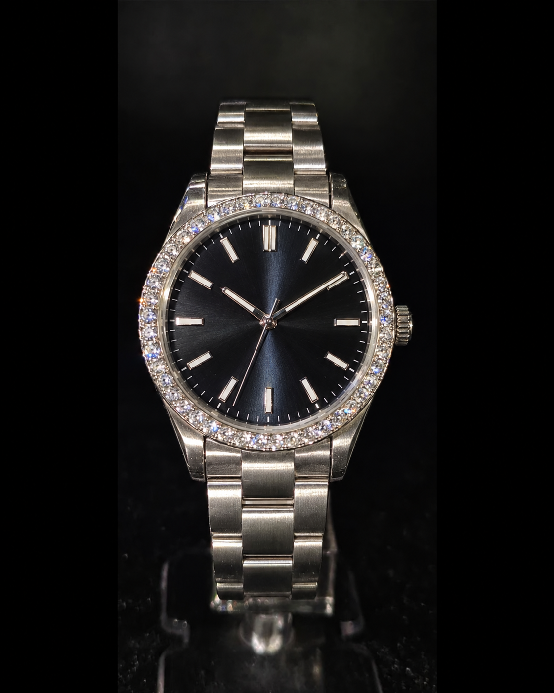 Classic Round Moissanite Watch – 11_entry-ice-silver-black_image-1.png