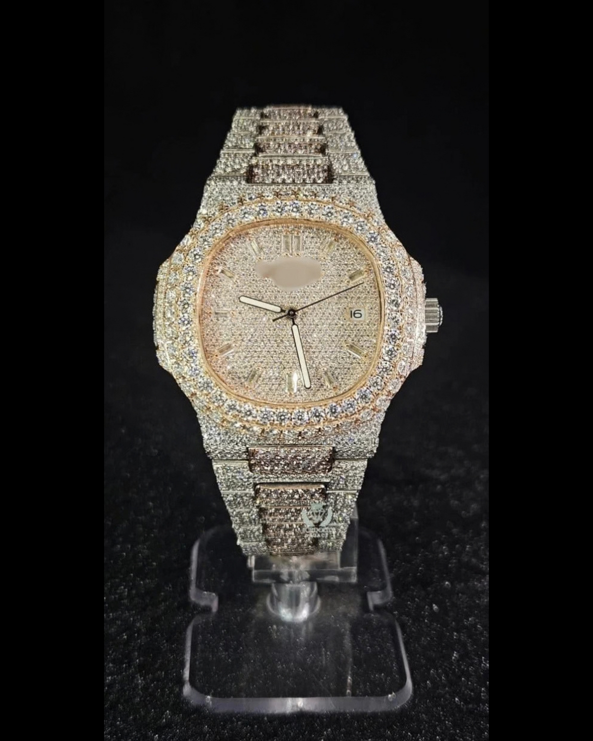 Classic Round Moissanite Watch – 13_moissanite-watch-17_image-1.png