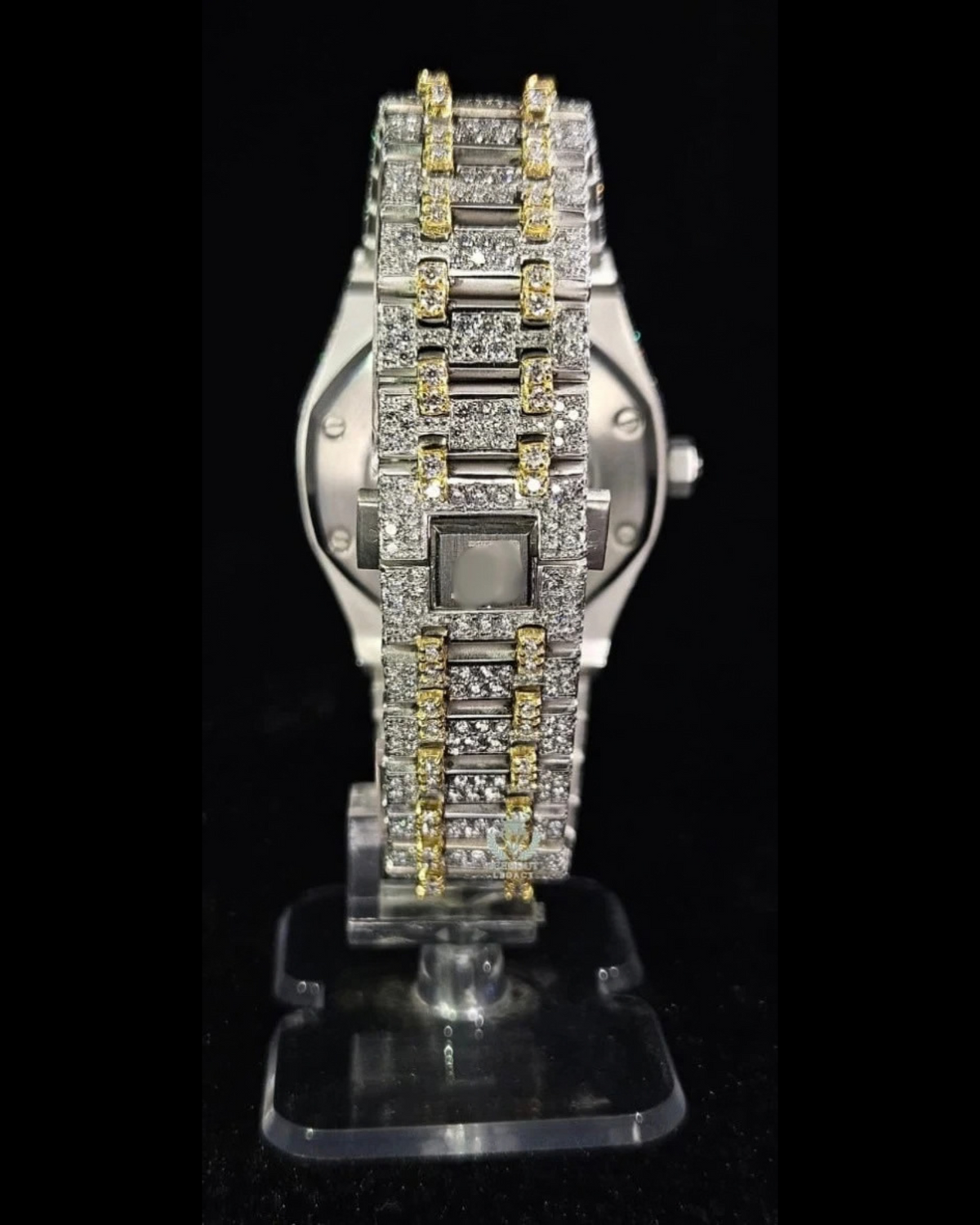 Integrated Octagonal Moissanite Watch – 34_moissanite-watch-8_image-2.png