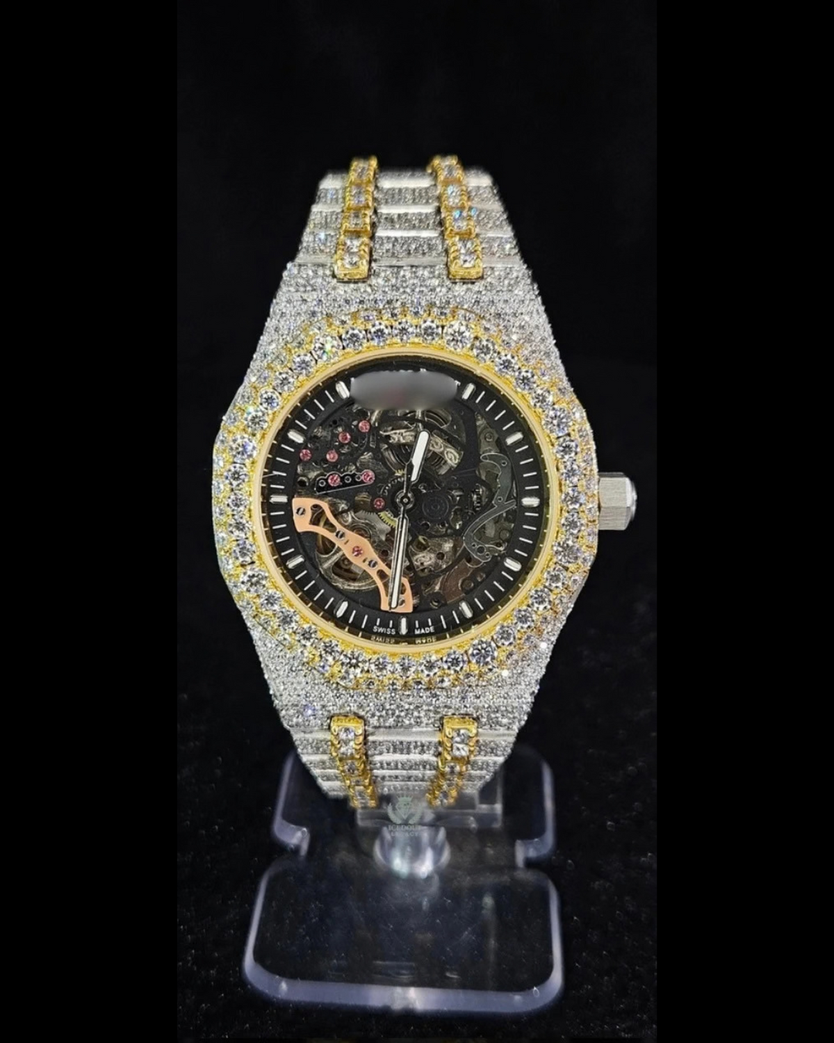 Integrated Octagonal Moissanite Watch – 35_moissanite-watch-4_image-1.png